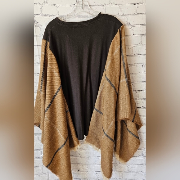 UPCYCLED Western Poncho Top OS - Picture 3 of 3